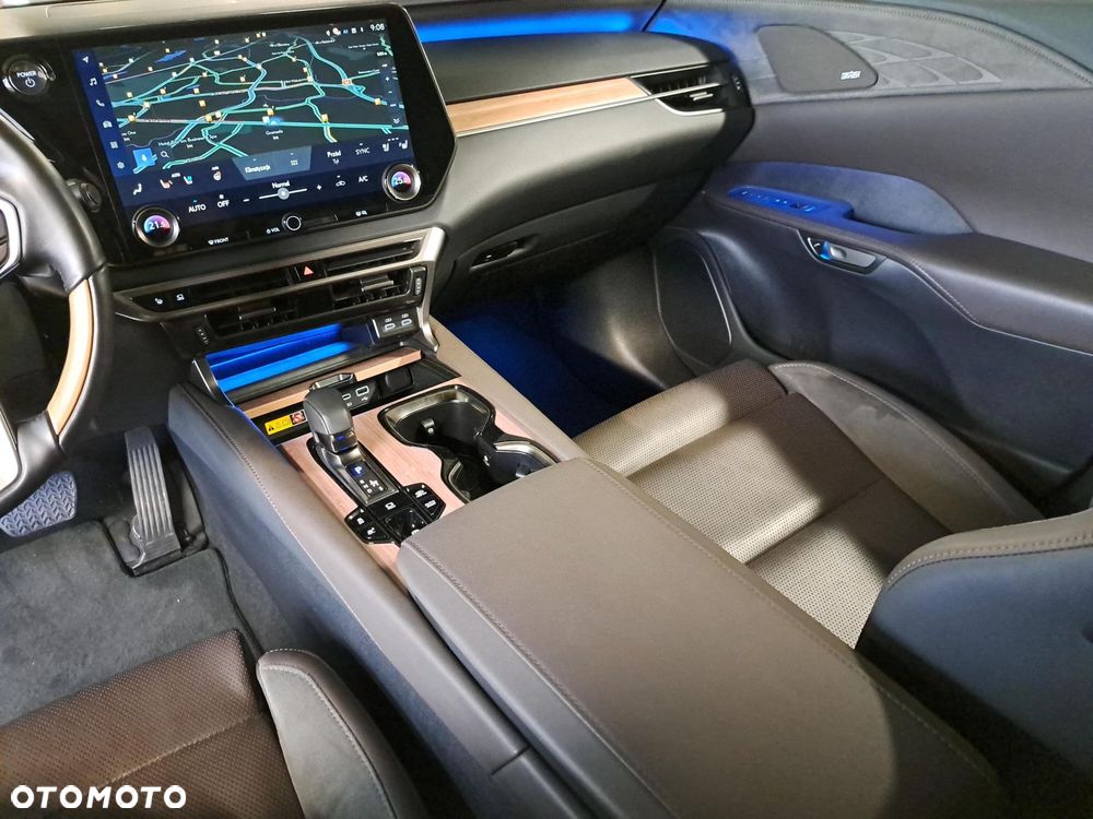 Lexus RX 450h+ Omotenashi - 27
