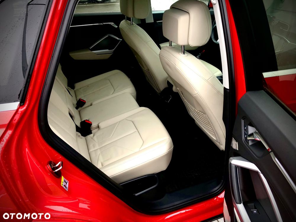 Audi Q3 2.0 TFSI Quattro S tronic design - 11