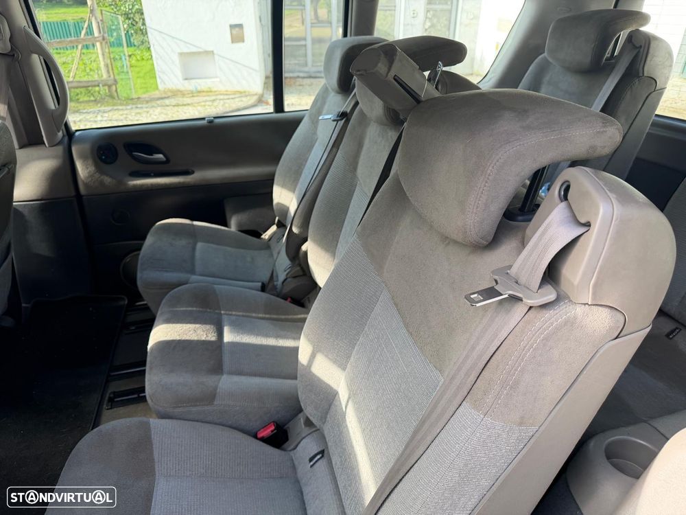 Renault Grand Espace 2.2 dCi Initiale 7L - 10