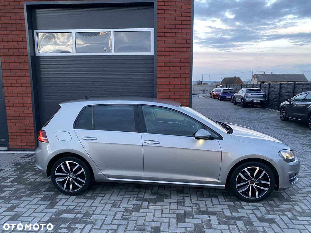 Volkswagen Golf 2.0 BlueTDI Highline - 32