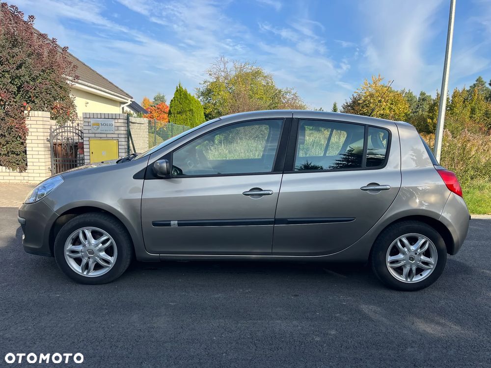 Renault Clio 1.6 16V Dynamique - 12