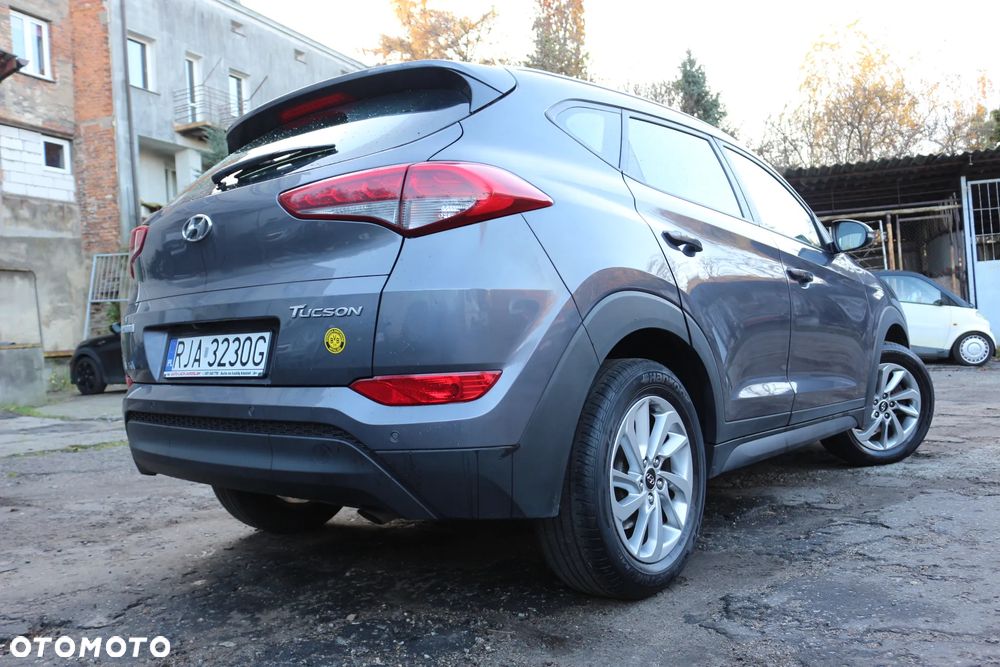 Hyundai Tucson 1.7 CRDI BlueDrive Design 2WD DCT - 17