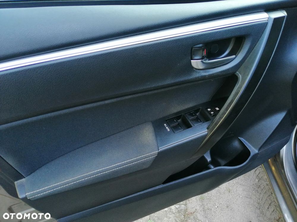 Toyota Corolla 1.6 Comfort - 10