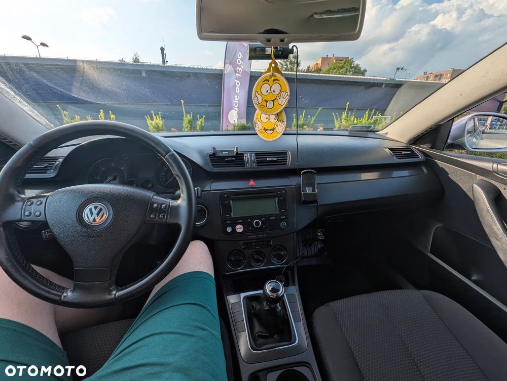 Volkswagen Passat - 10