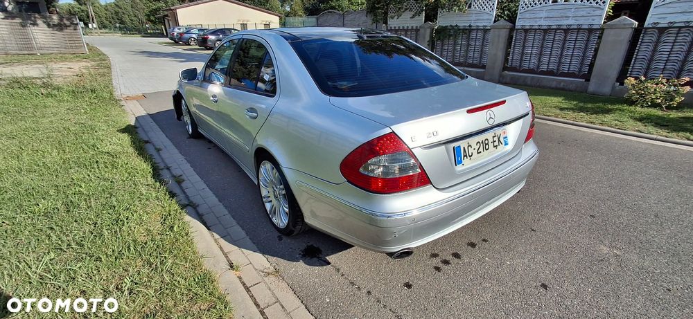Mercedes-Benz Klasa E - 9