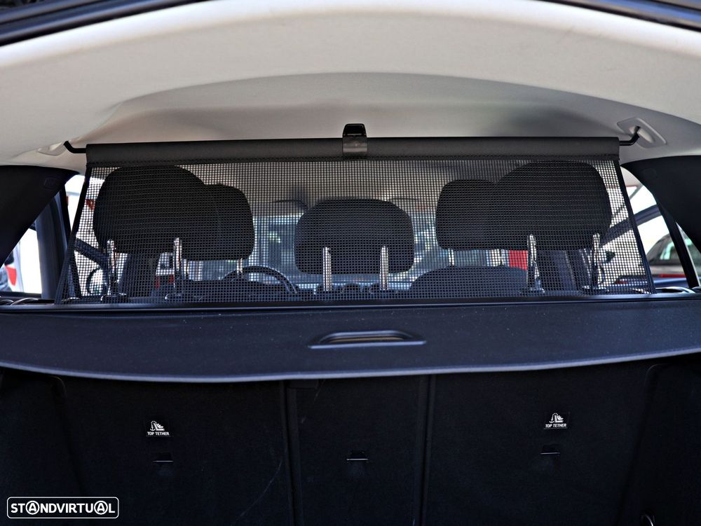 Mercedes-Benz C 200 d Avantgarde - 32