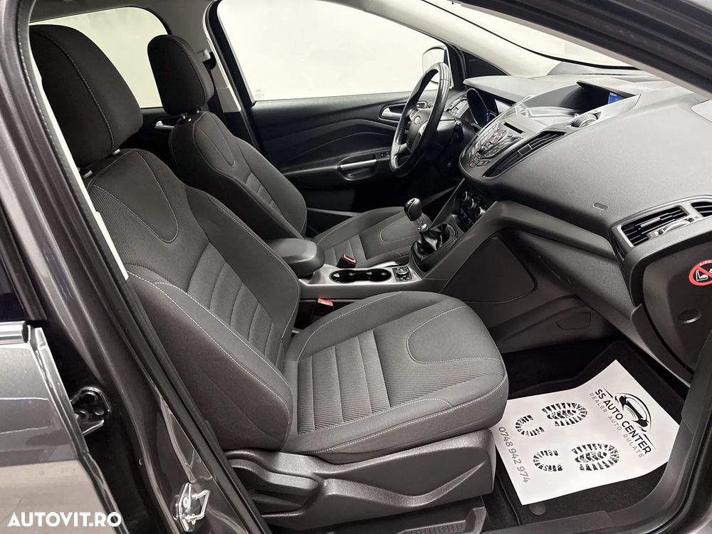 Ford Kuga 1.5 EcoBoost 2x4 Trend - 16