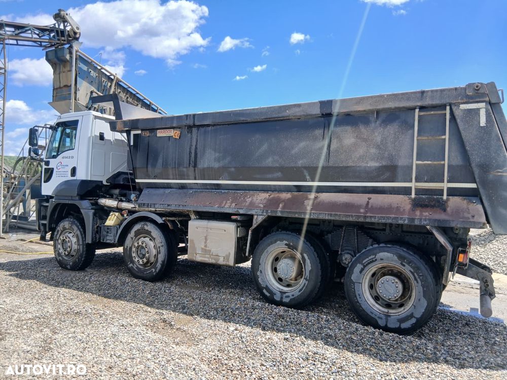 Ford 4142 D - 3