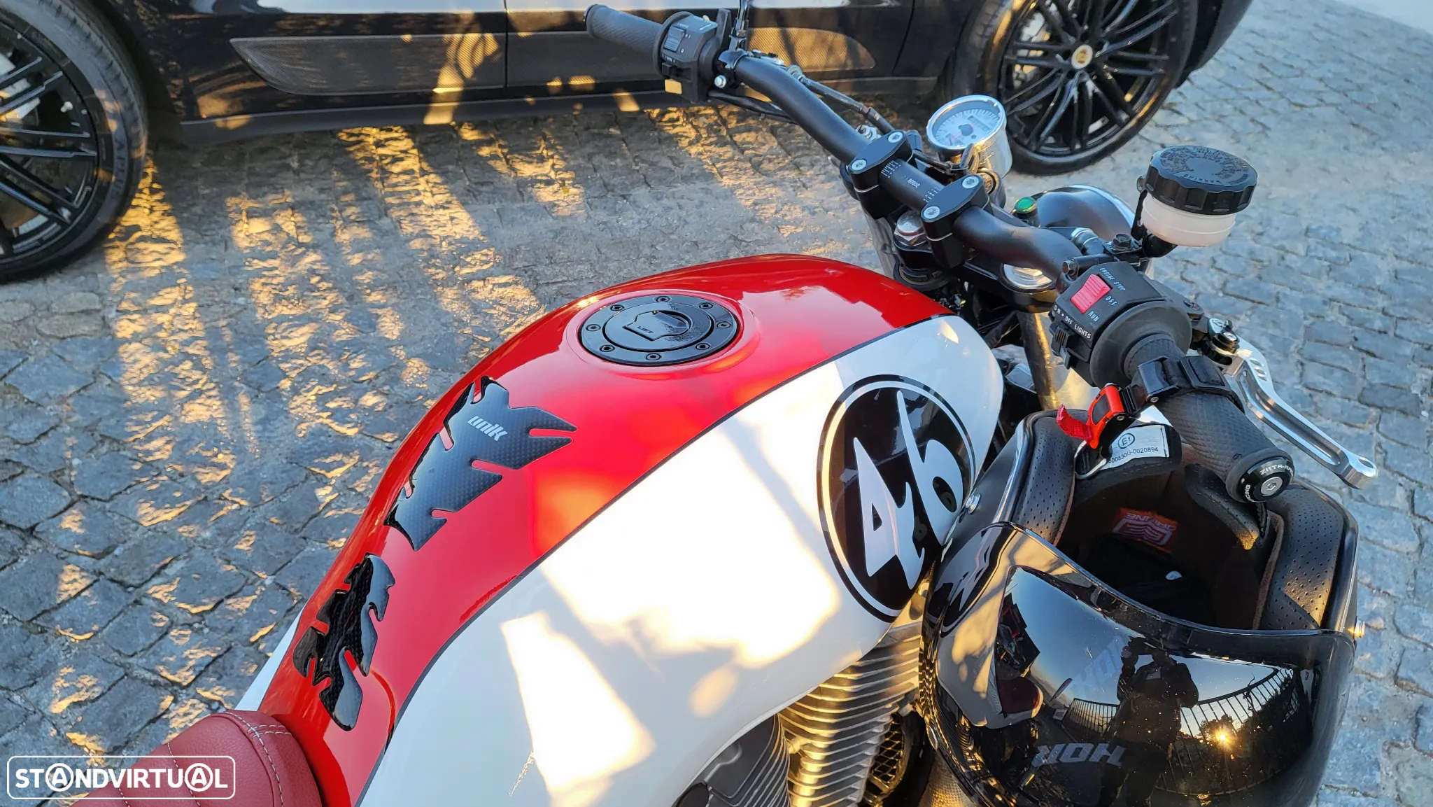 Suzuki VX 800 Café Racer - 13