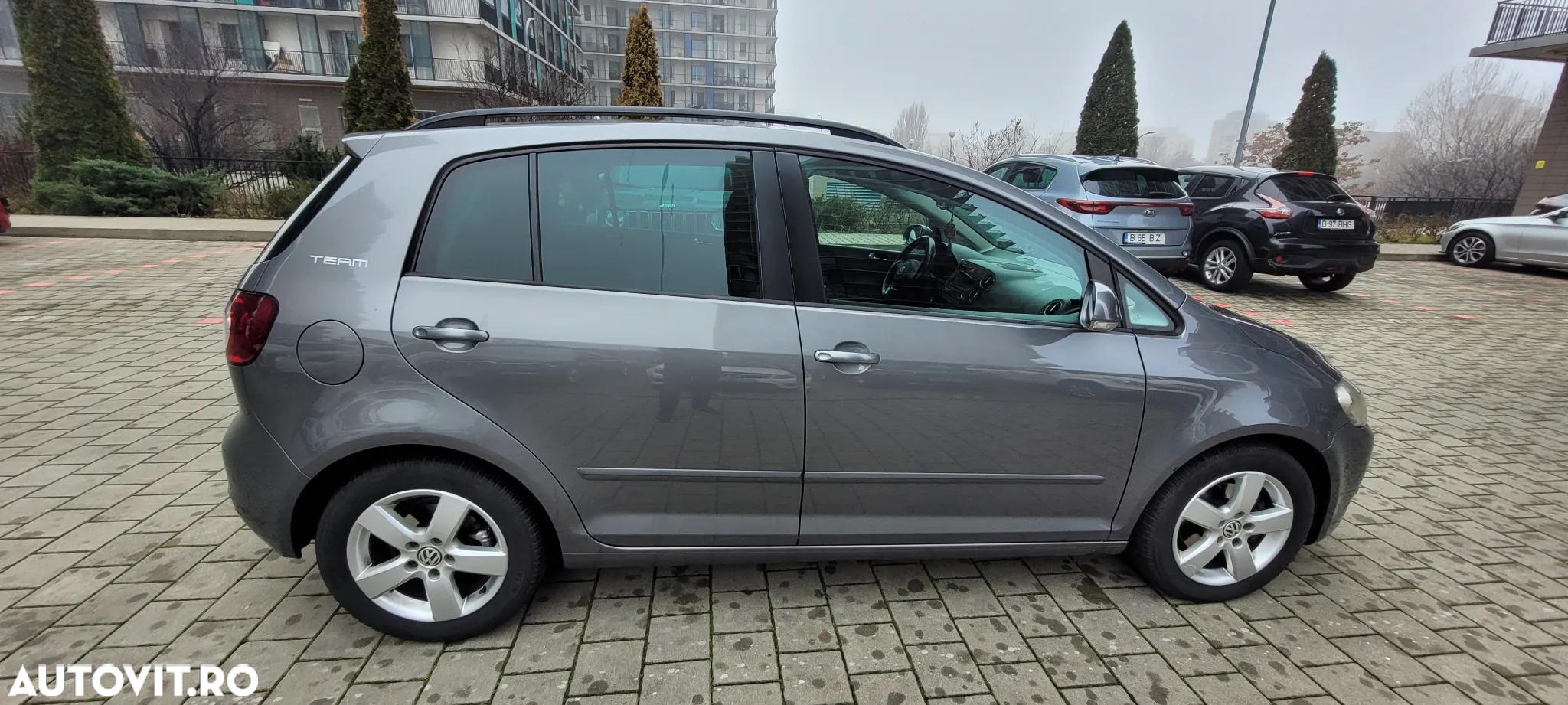 Volkswagen Golf Plus 1.6 TDI DPF Trendline - 27