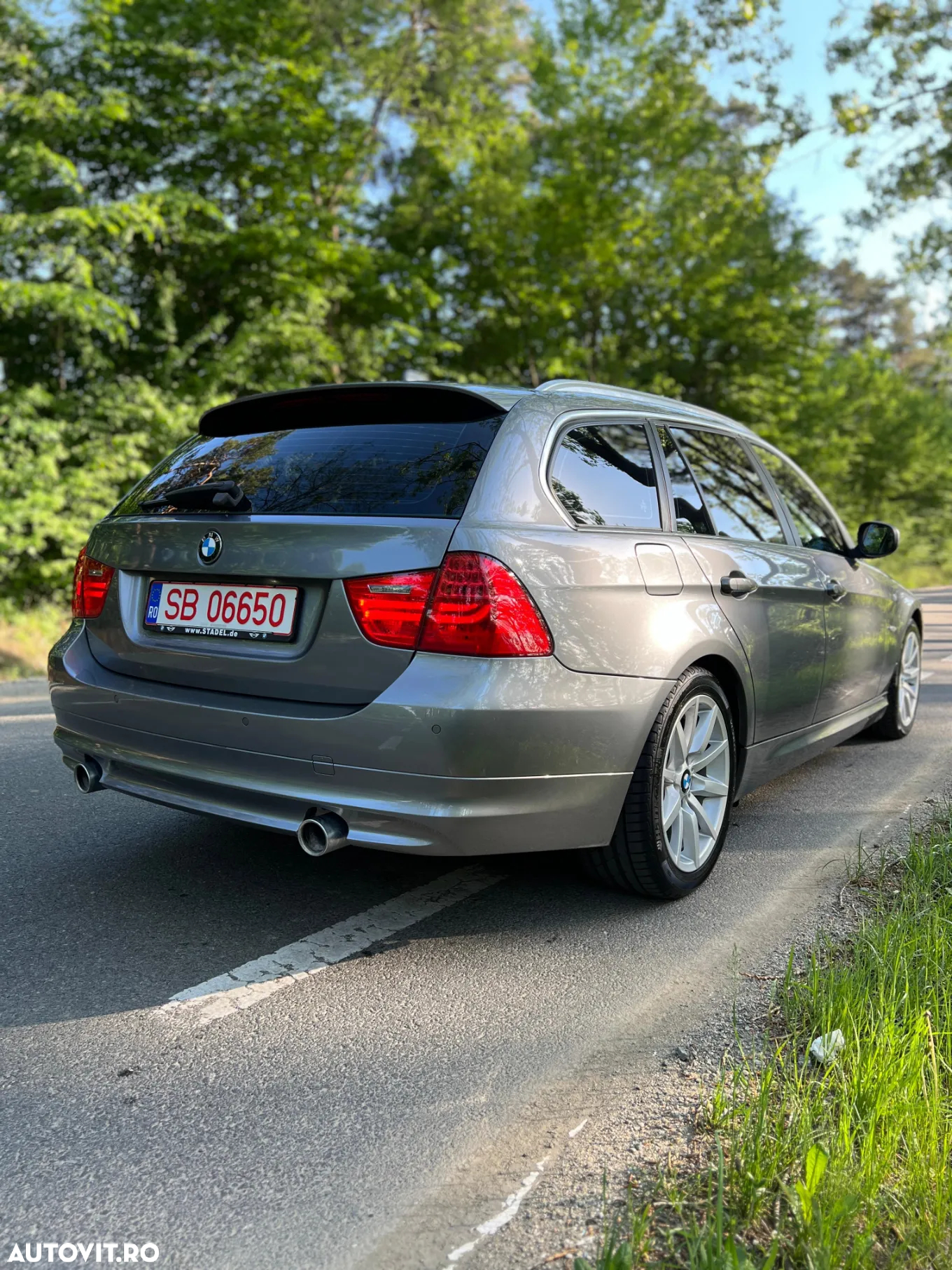 BMW Seria 3 335d DPF Touring Aut. Edition Exclusive - 6