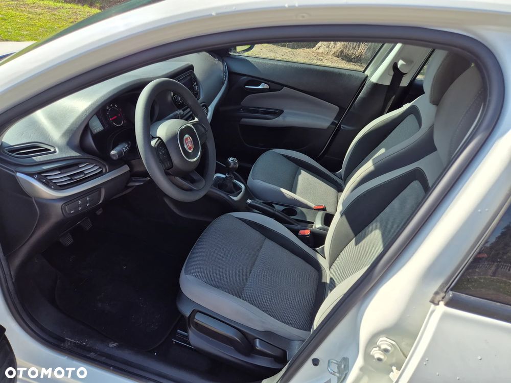 Fiat Tipo 1.4 16V - 8