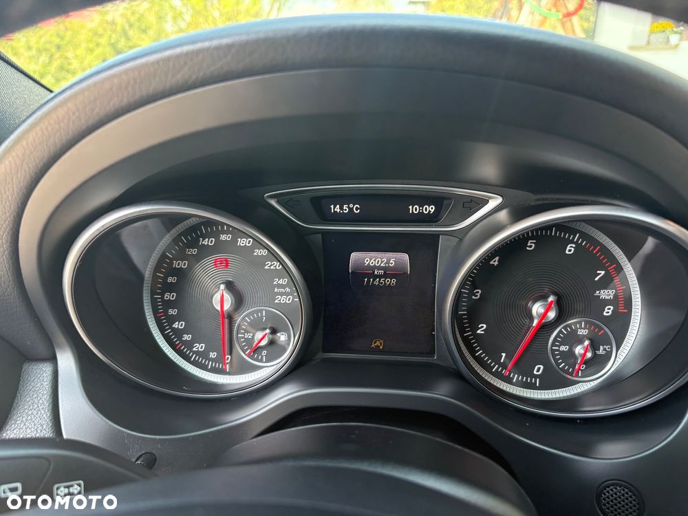 Mercedes-Benz CLA 180 SCORE - 34