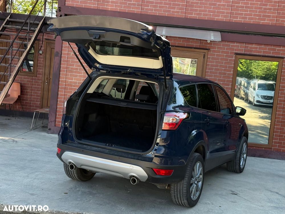 Ford Kuga - 31
