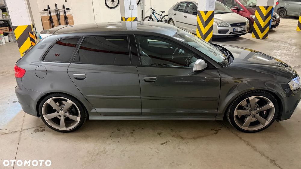 Audi RS3 Sportback Standard - 3