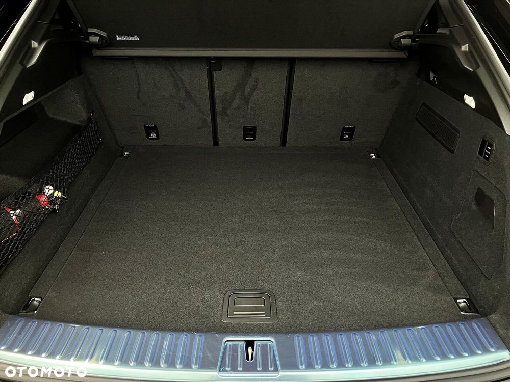 Porsche Cayenne - 35