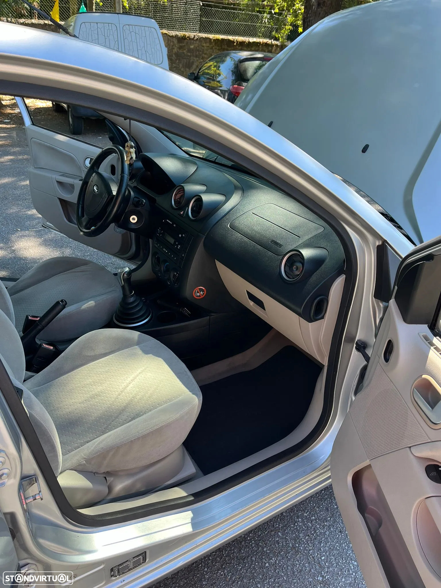 Ford Fiesta 1.4 Ghia - 6