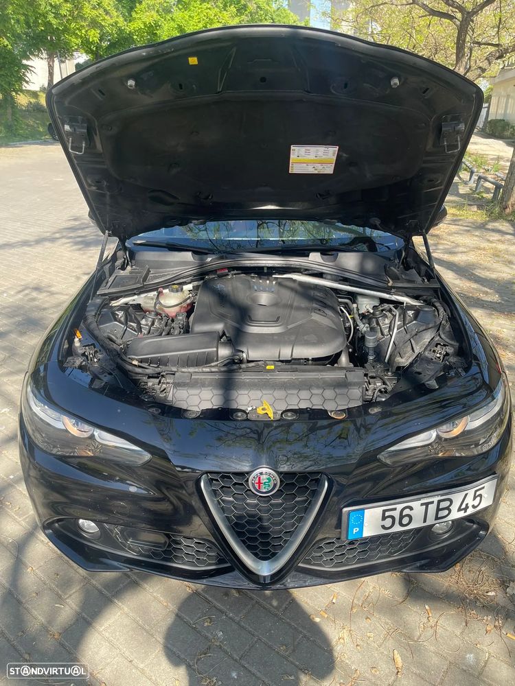 Alfa Romeo Giulia 2.2 D AT8 - 25