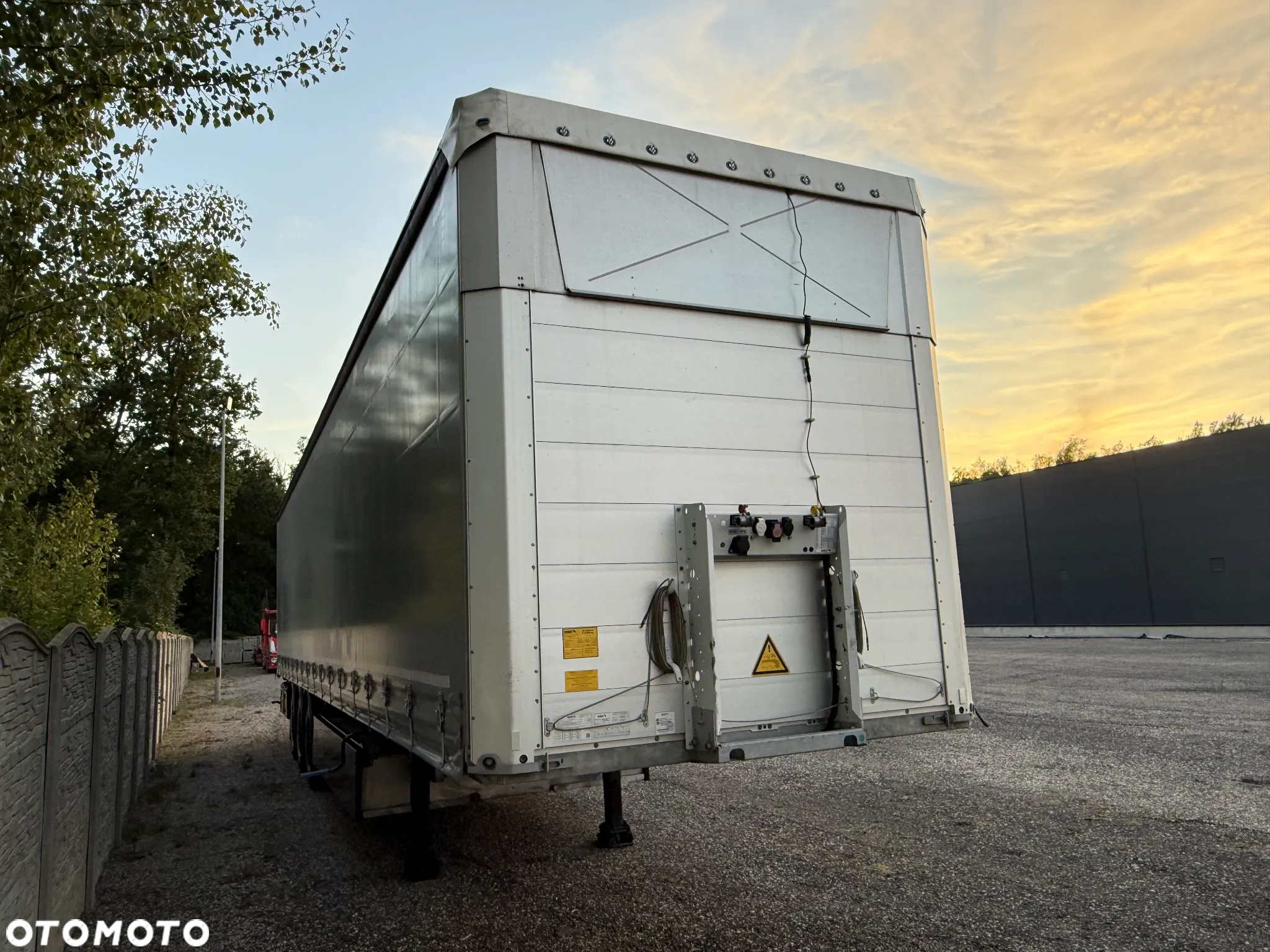 Schmitz Cargobull SCB*S3T DACH POD.OŚ POD.SPROWADZONA Z NIEMIEC - 7