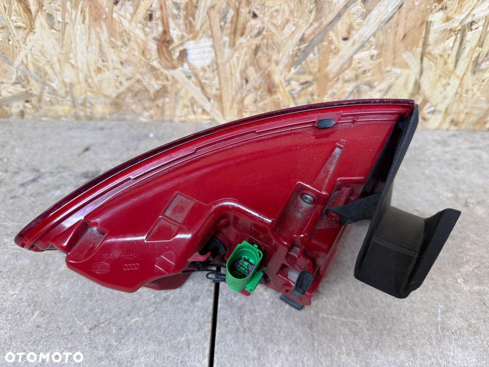 LAMPA TYŁ PRAWA LED AUDI A4 B8 SEDAN 8K5 - 7