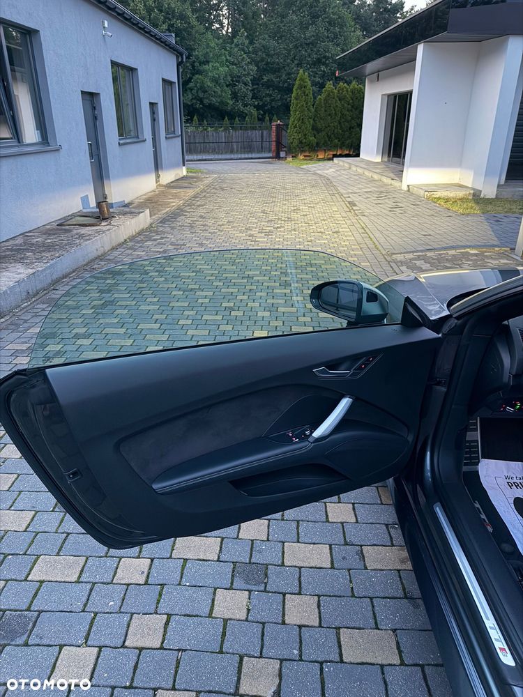 Audi TT S Roadster - 28