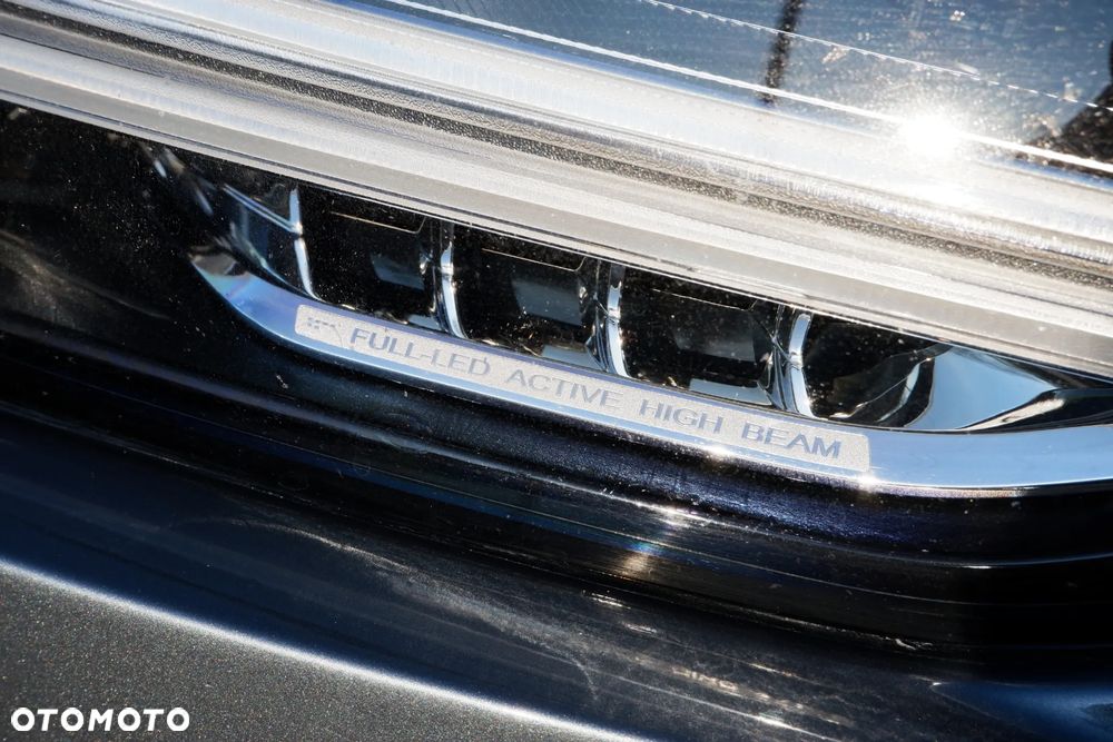 Volvo V90 T5 R-Design - 36