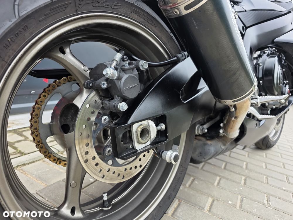 Suzuki GSX-R - 10