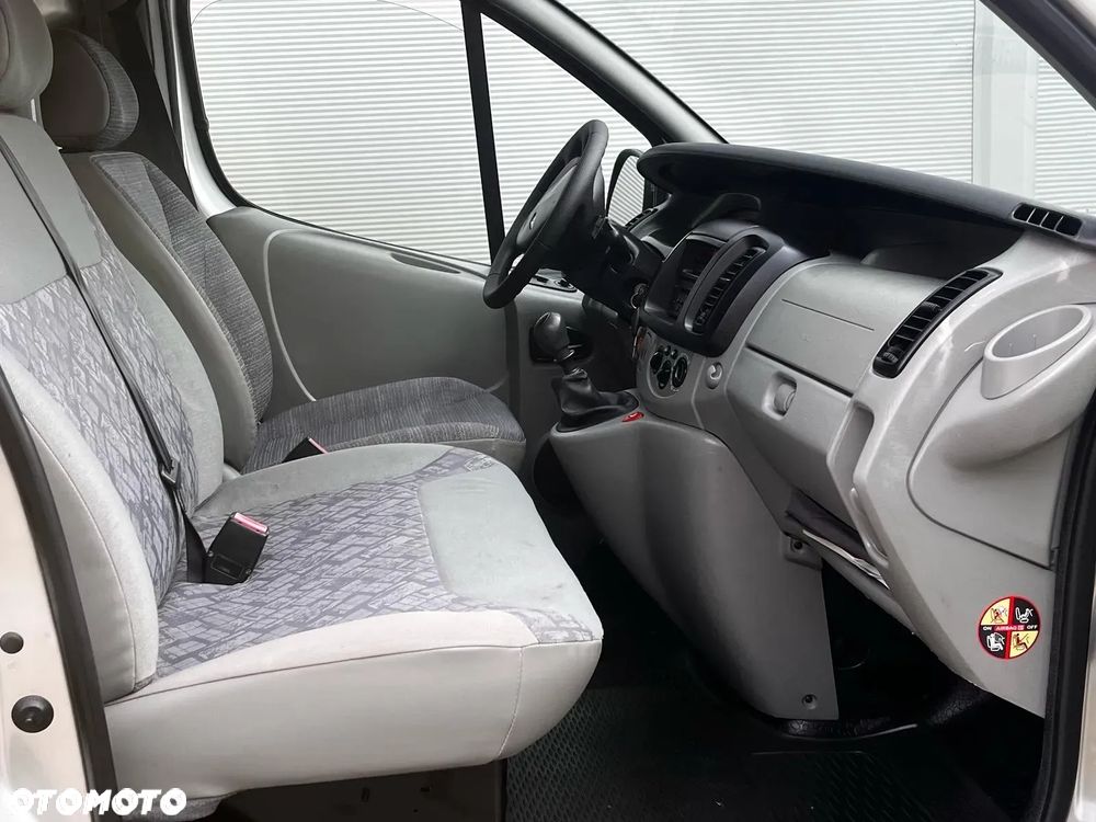Renault Trafic - 10
