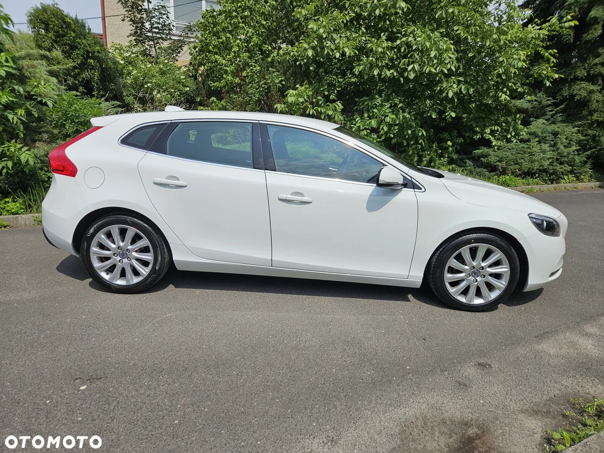 Volvo V40 D2 Momentum - 3