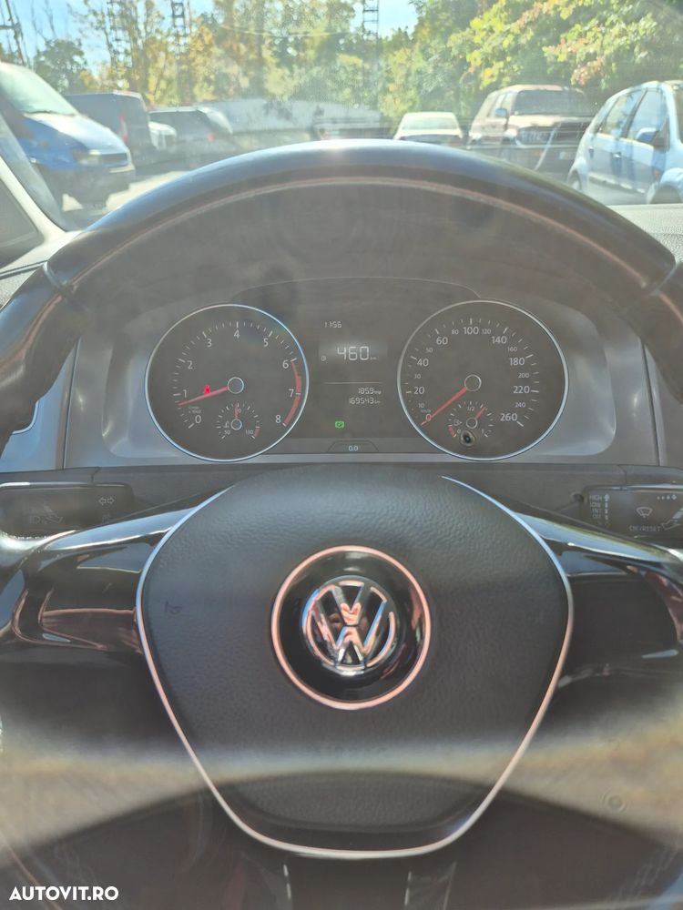 Volkswagen Golf - 9