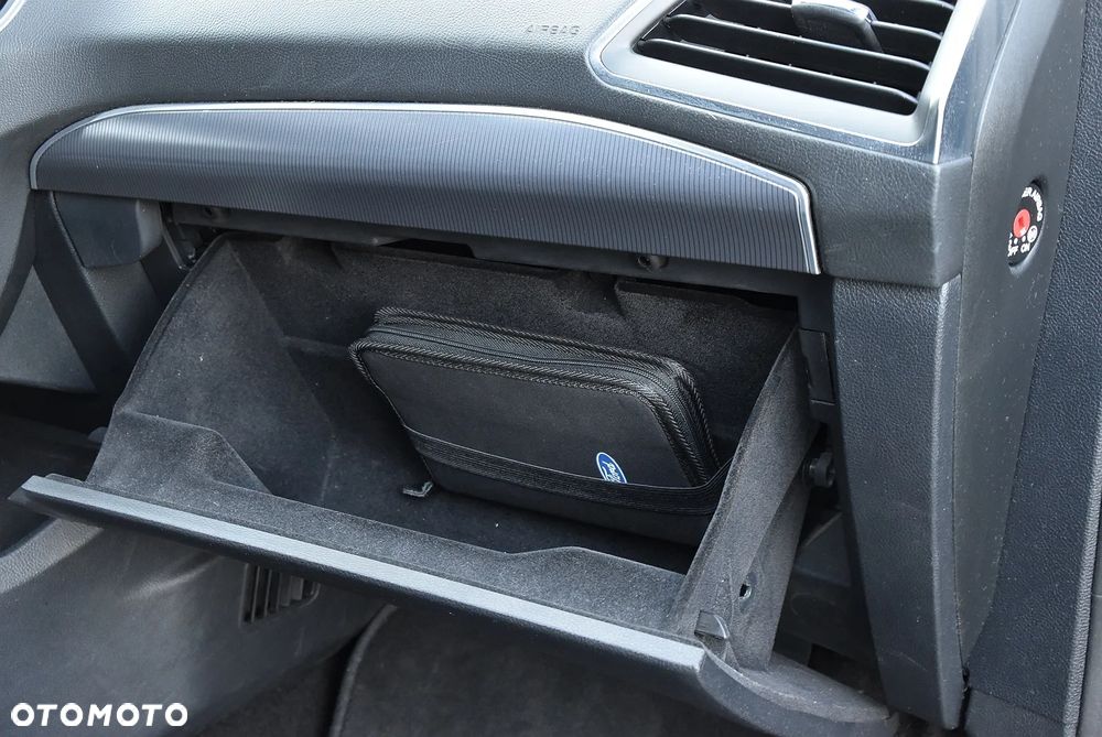 Ford S-Max 2.0 TDCi Titanium PowerShift - 40