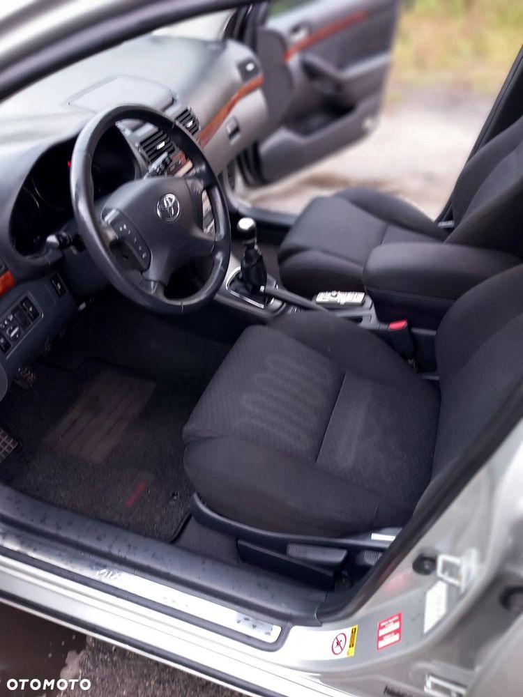 Toyota Avensis 2.2 D-CAT Executive - 6