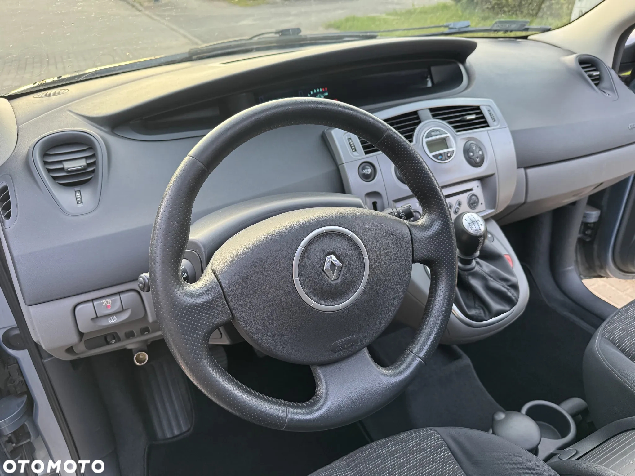 Renault Scenic 2.0 16V Luxe Privilege - 31