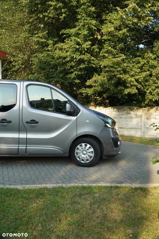 Opel Vivaro - 11