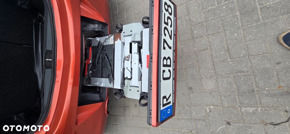 Opel Corsa 1.4 16V Innovation - 32