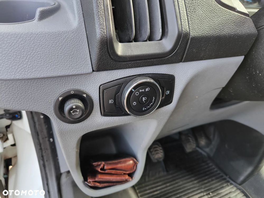 Ford TRANSIT - 28