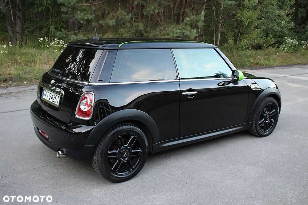 MINI ONE D - 4