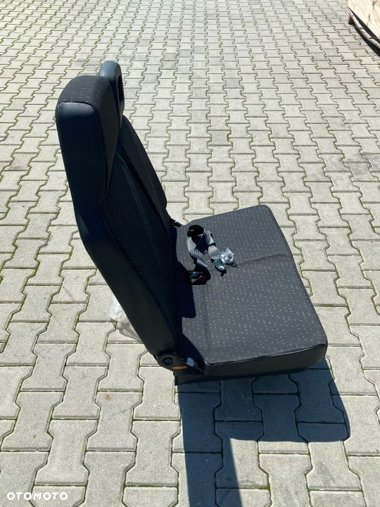 FOTEL KANAPA PASAŻERA MITSUBISHI CANTER FUSO 7C15 - 3