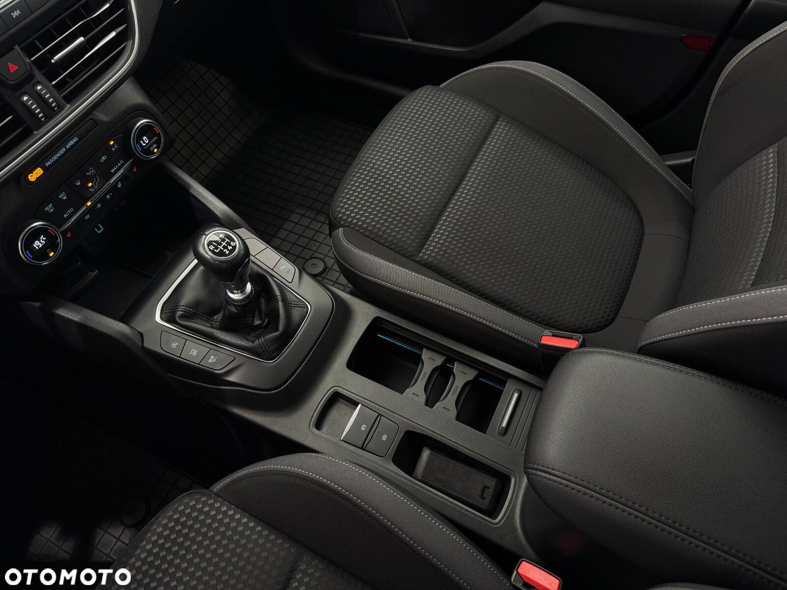 Ford Focus 1.5 EcoBlue Trend Edition - 25