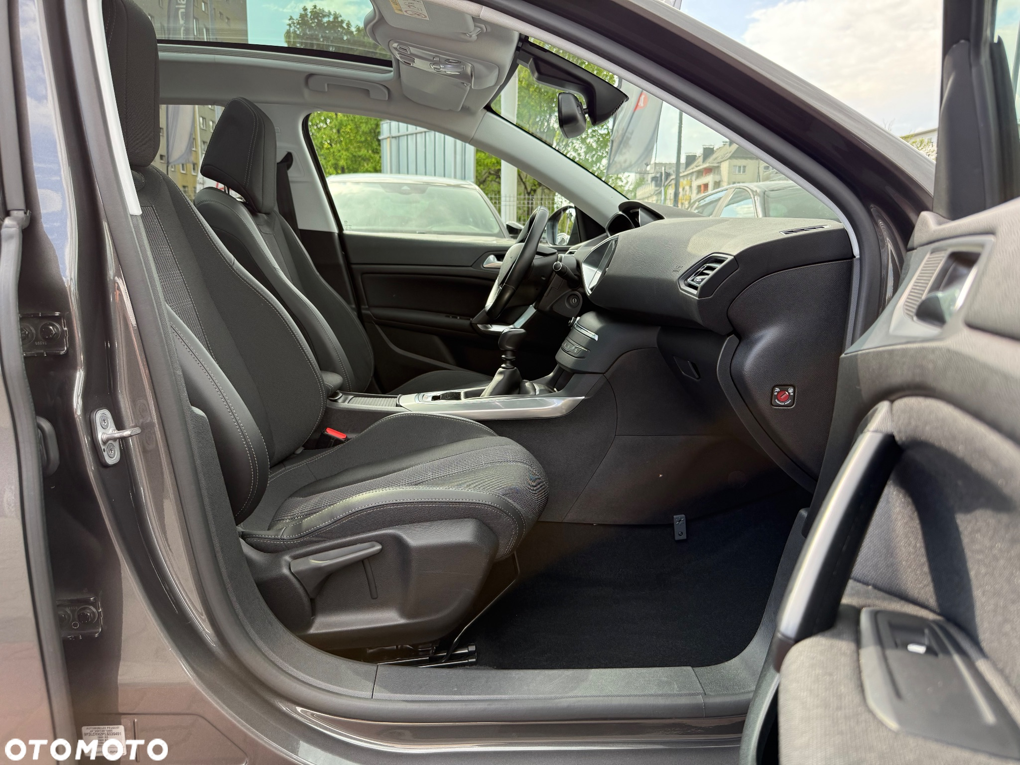 Peugeot 308 SW 1.5 BlueHDi Allure S&S - 19