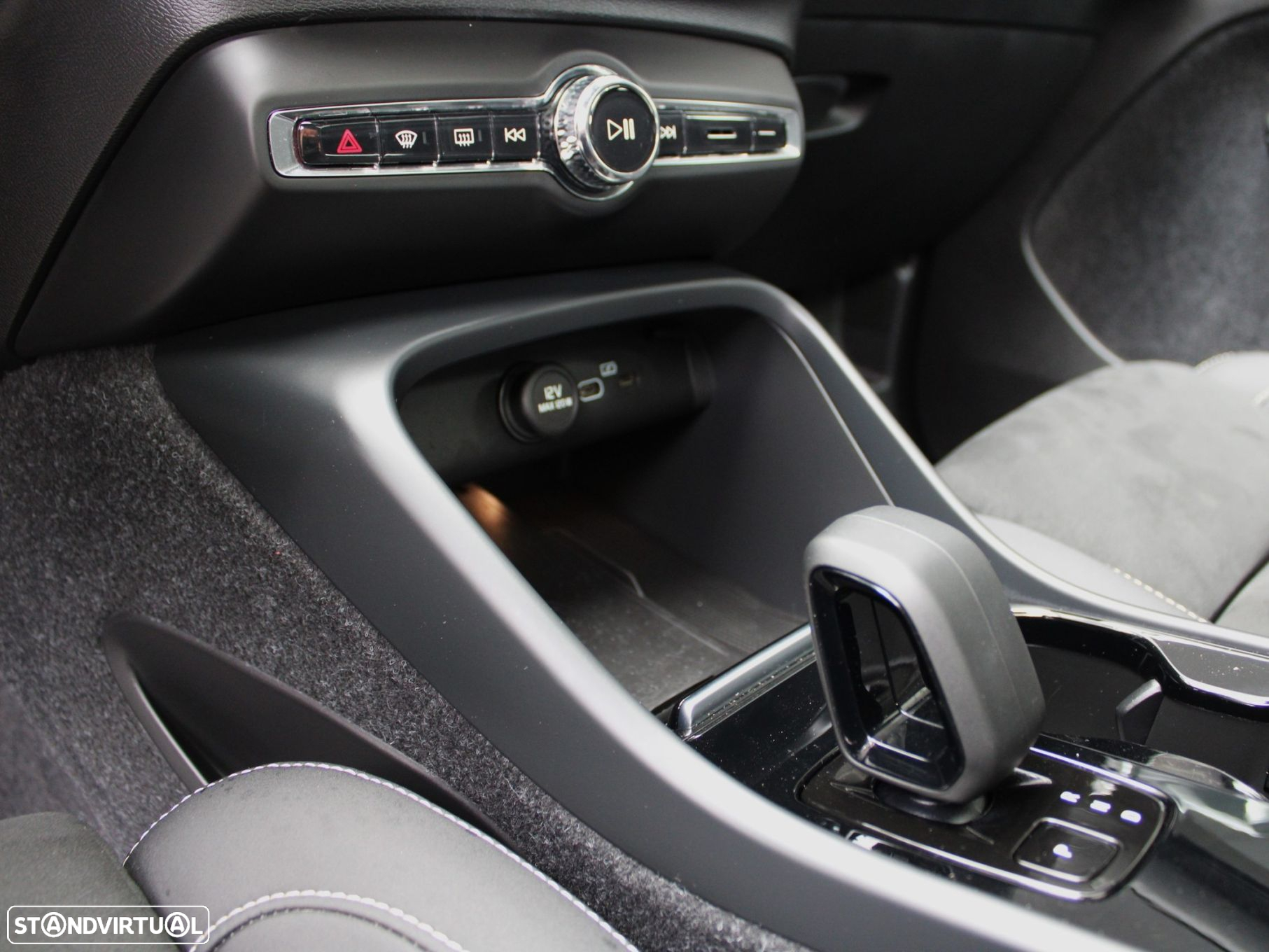 Volvo C40 Recharge Twin First Edition - 10