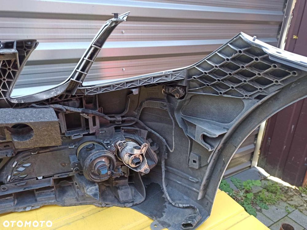 MERCEDES W207 ZDERZAK PRZÓD KOMPLETNY 650 - 8