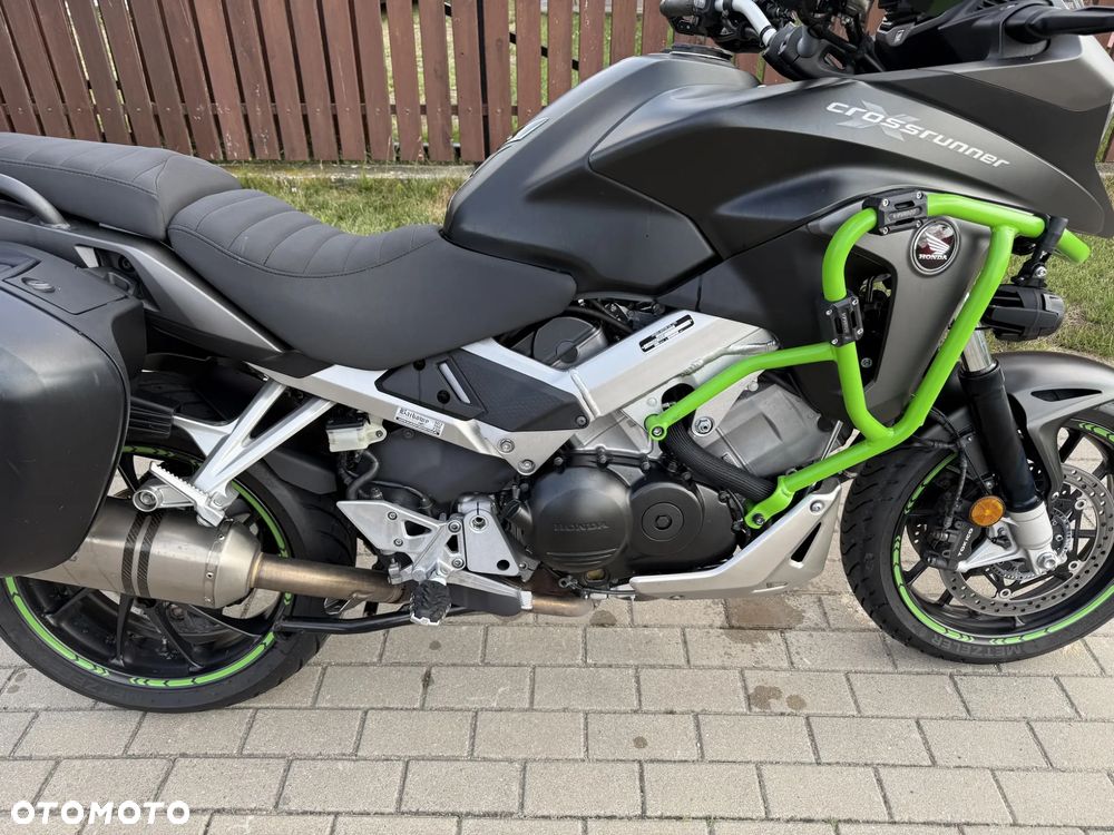 Honda VFR - 9