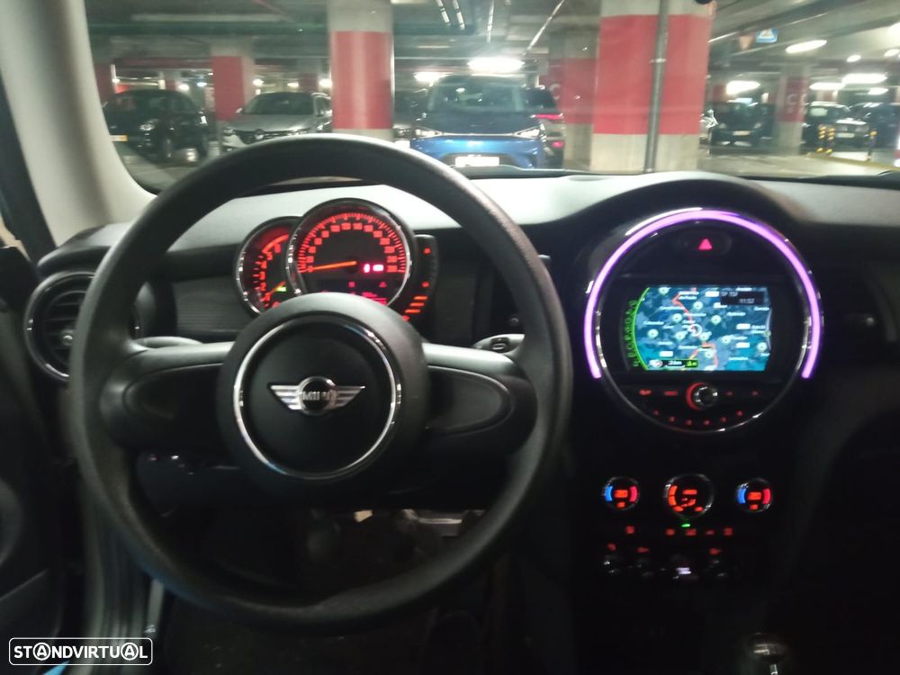 MINI 3 Portas One D - 9