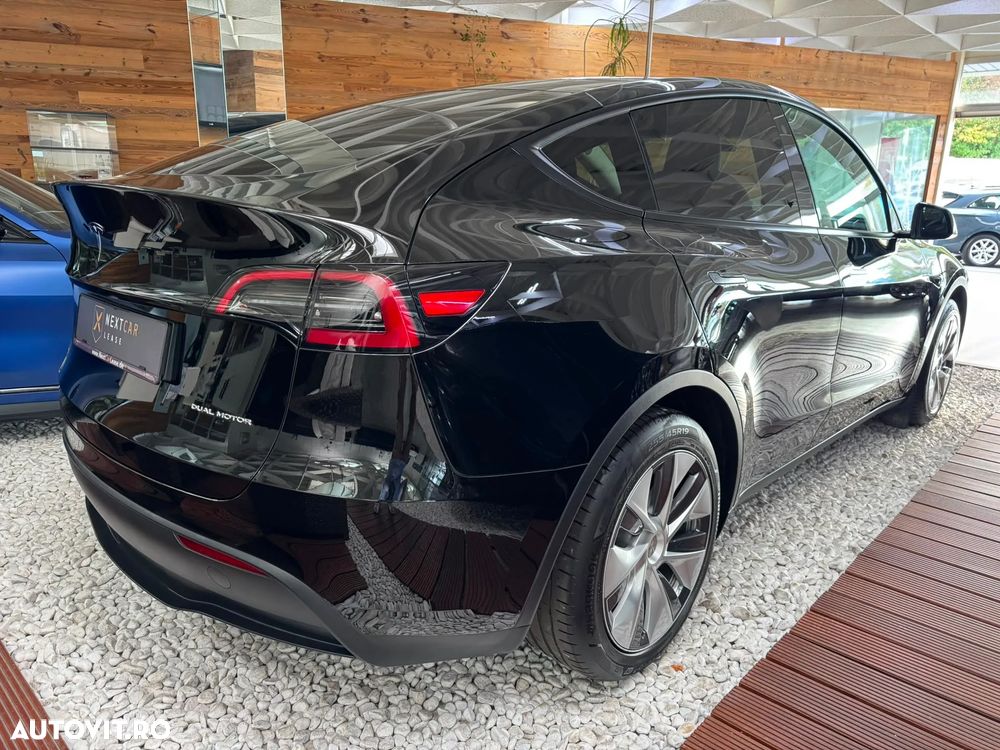 Tesla Model Y Long Range Dual Motor AWD - 5