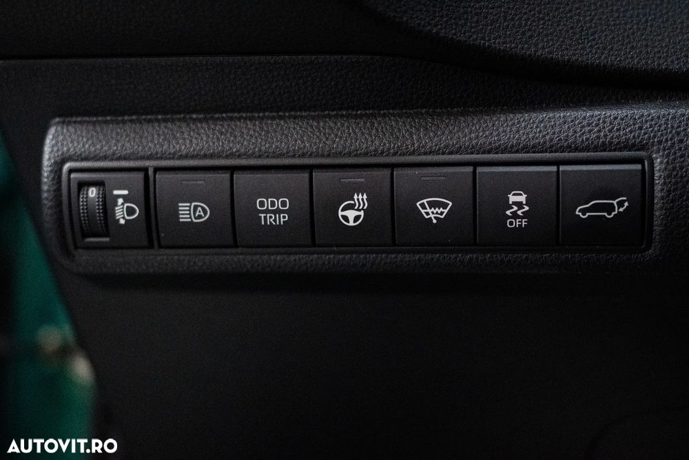 Toyota Corolla 1.8 HSD TS Exclusive - 22