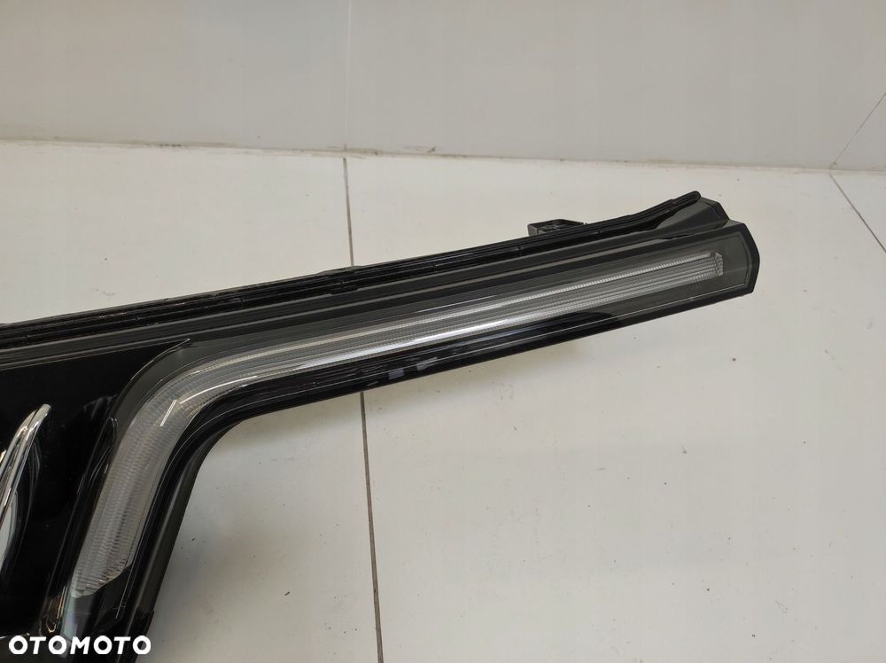 GRILL ATRAPA ŚWIATŁO DZIENNE LED ZDERZAKA PRZÓD VINFAST VF9 - 6