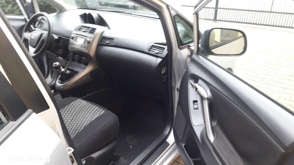 Toyota Verso 1.6 5-Sitzer - 32