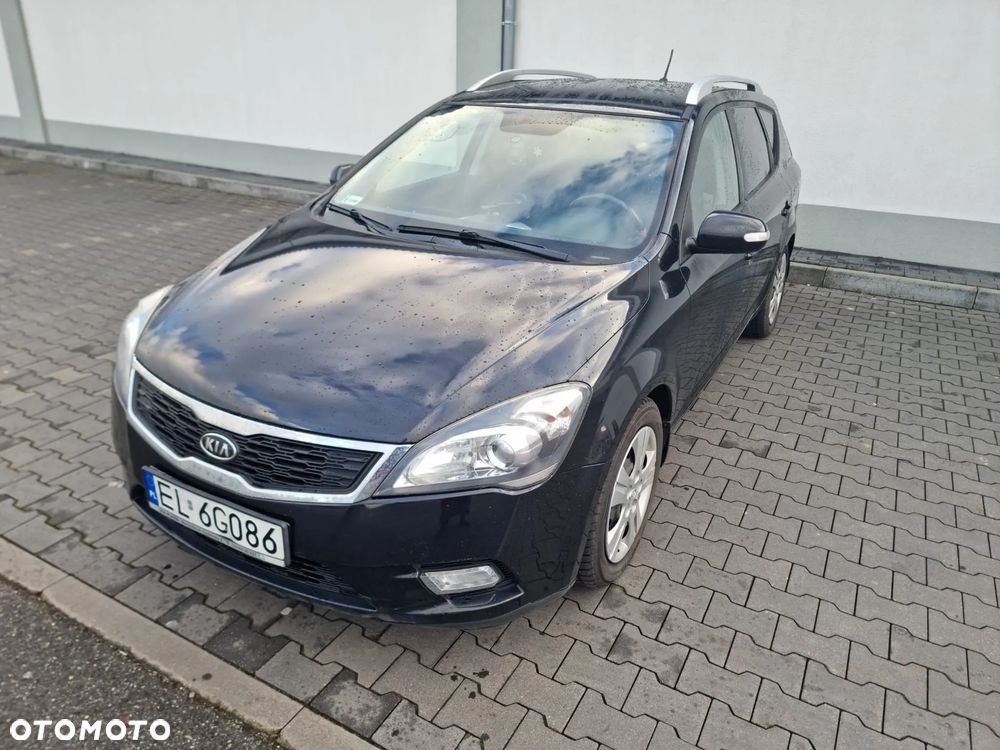 Kia Ceed - 8