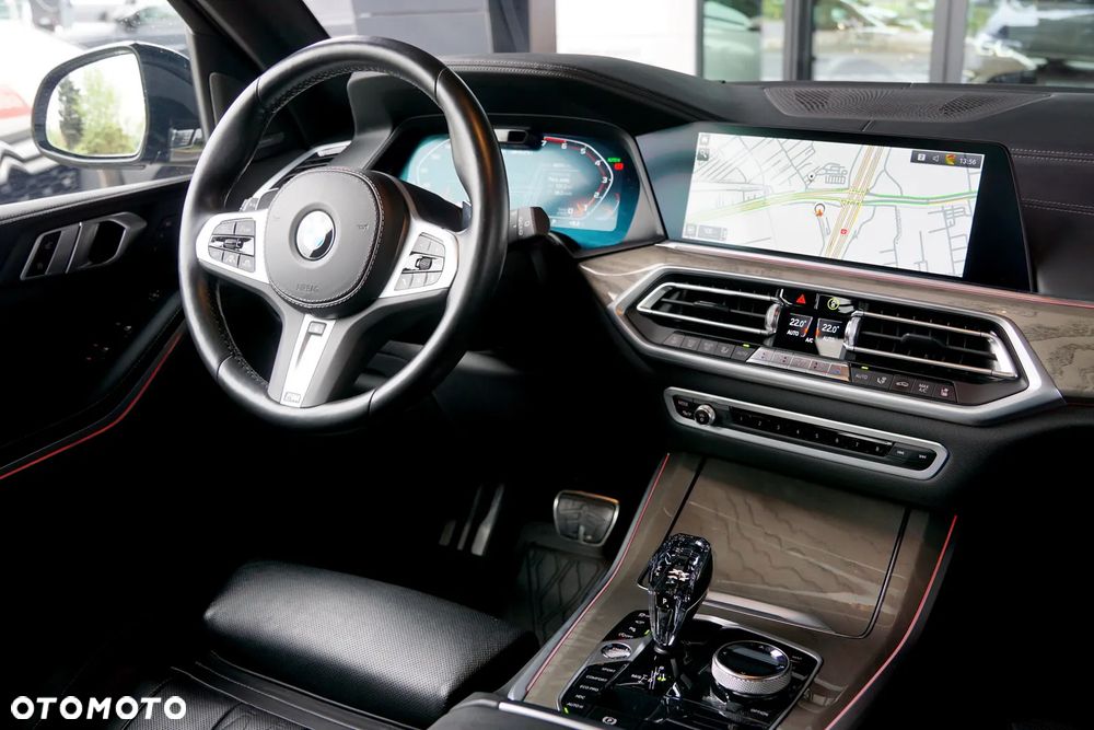 BMW X5 M M50i - 30